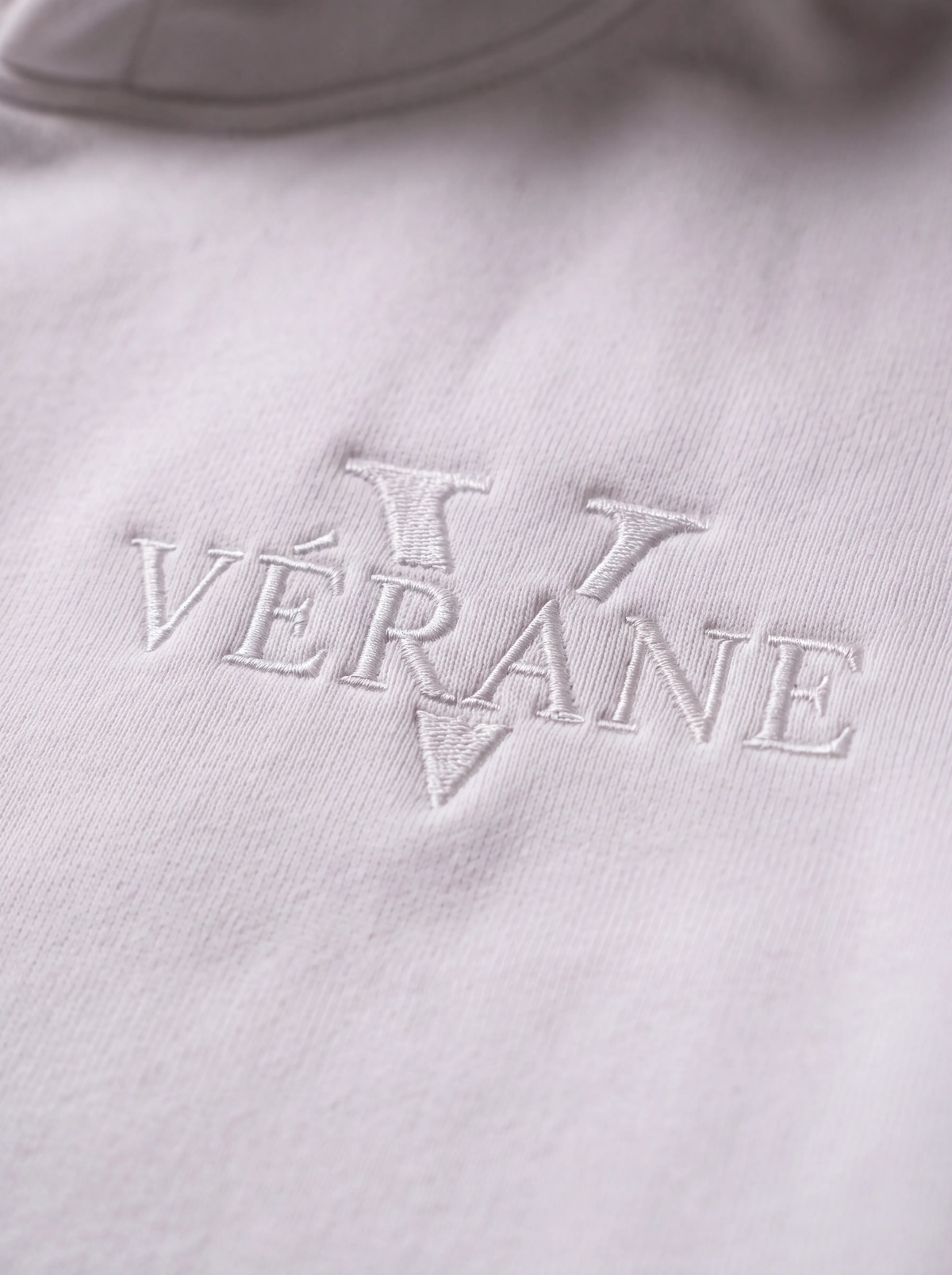 VÉRANE ÉQUESTRE Embroidered Hoodie White
